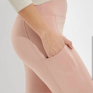 NWT American Eagle The Everything Pocket Legging
